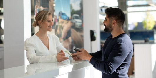 Beratung zu Firmenleasing, Finanzierung, Versicherungen und weiteren Dienstleistungen